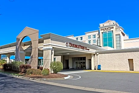 DoubleTree by Hilton Norfolk Airport
