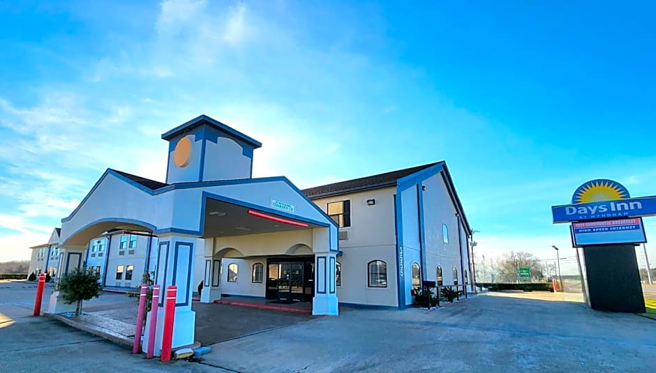 Days Inn by Wyndham Rosenberg