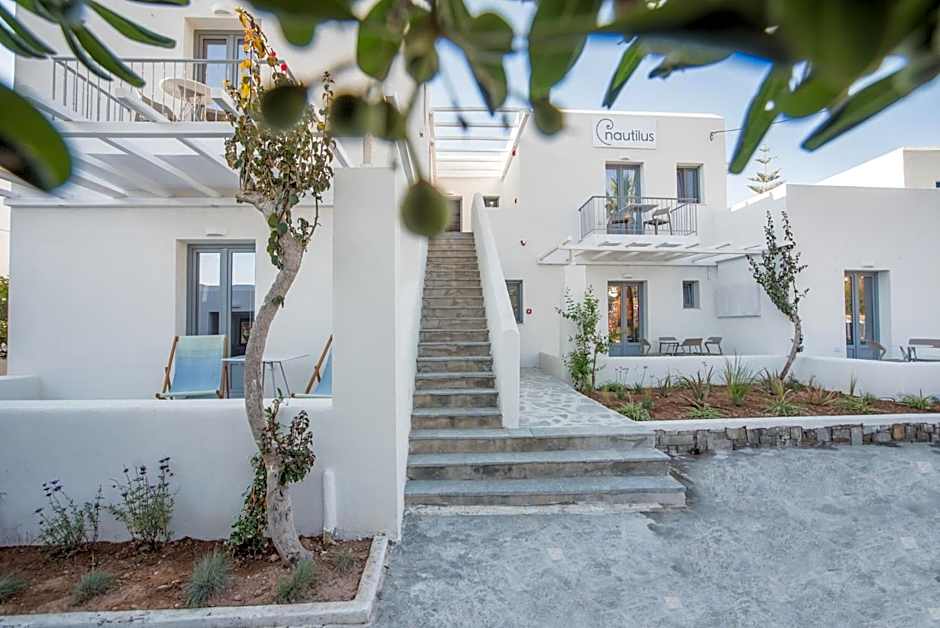 Nautilus Apartments-Suites