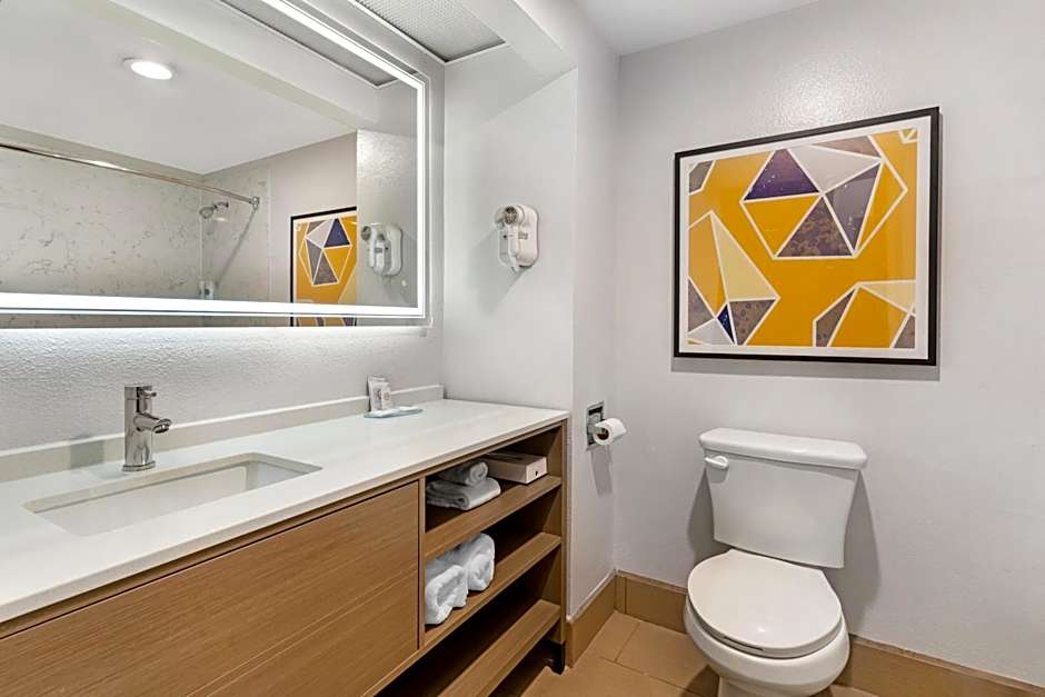 Comfort Inn & Suites Sacramento