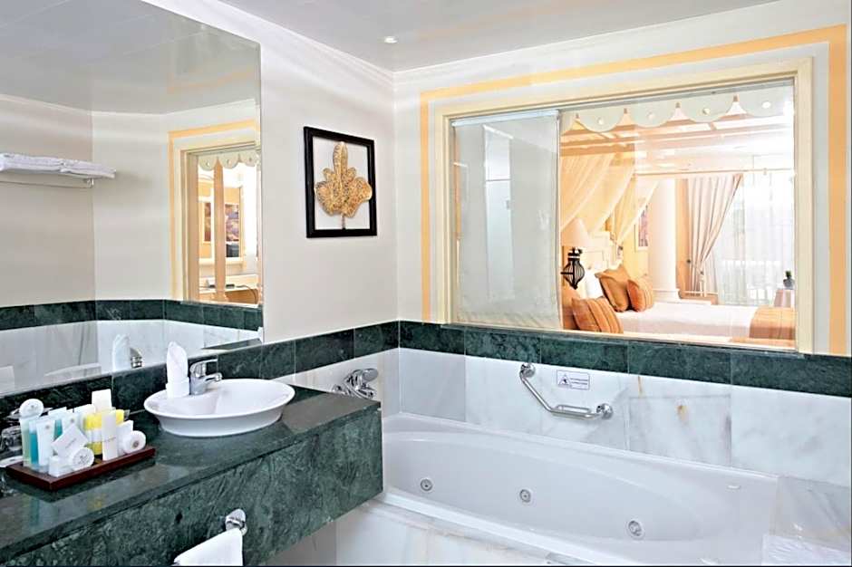 Bahia Principe Luxury Bouganville - Adults Only