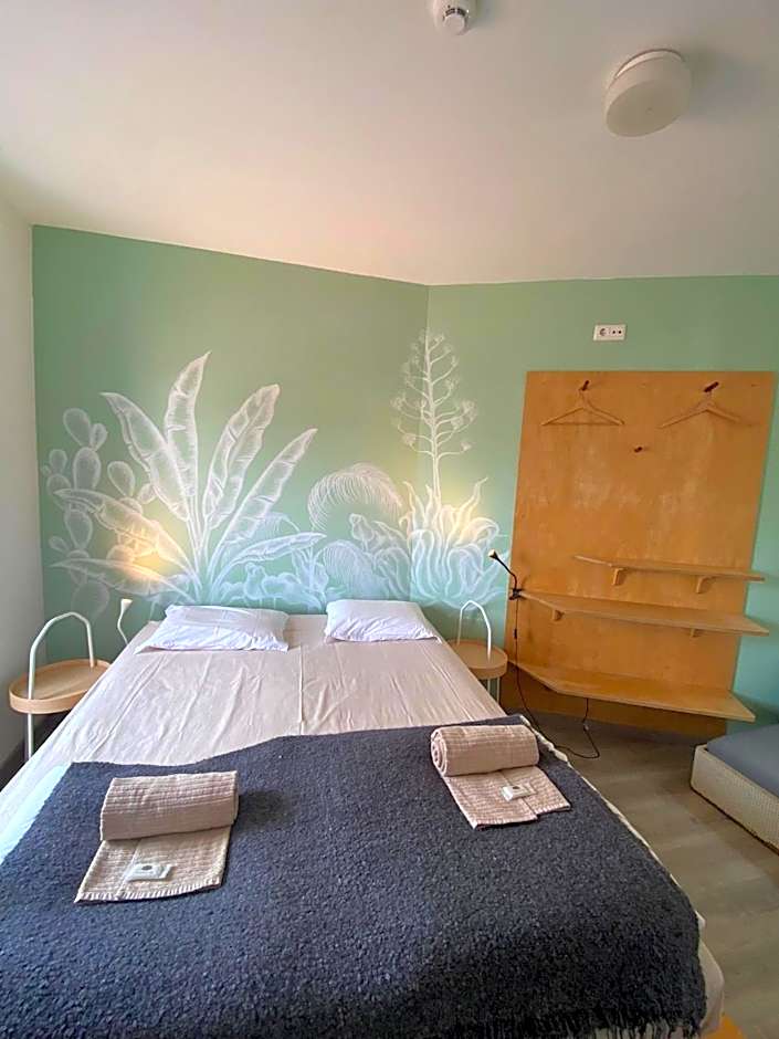 AMAZIGH HOSTEL ensuite Rooms & Dorms with self-catering Kitchen