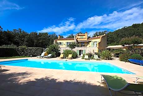 LE MAS DES TARENTES Chambres d'hôtes