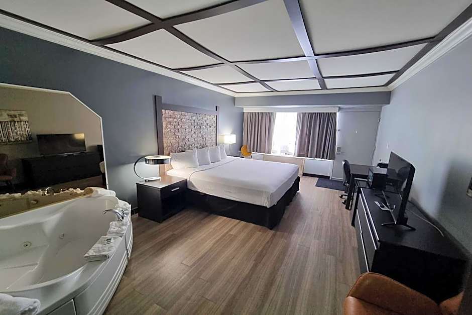 Photo 1 of 9 of Deluxe 1 King Bed Suite