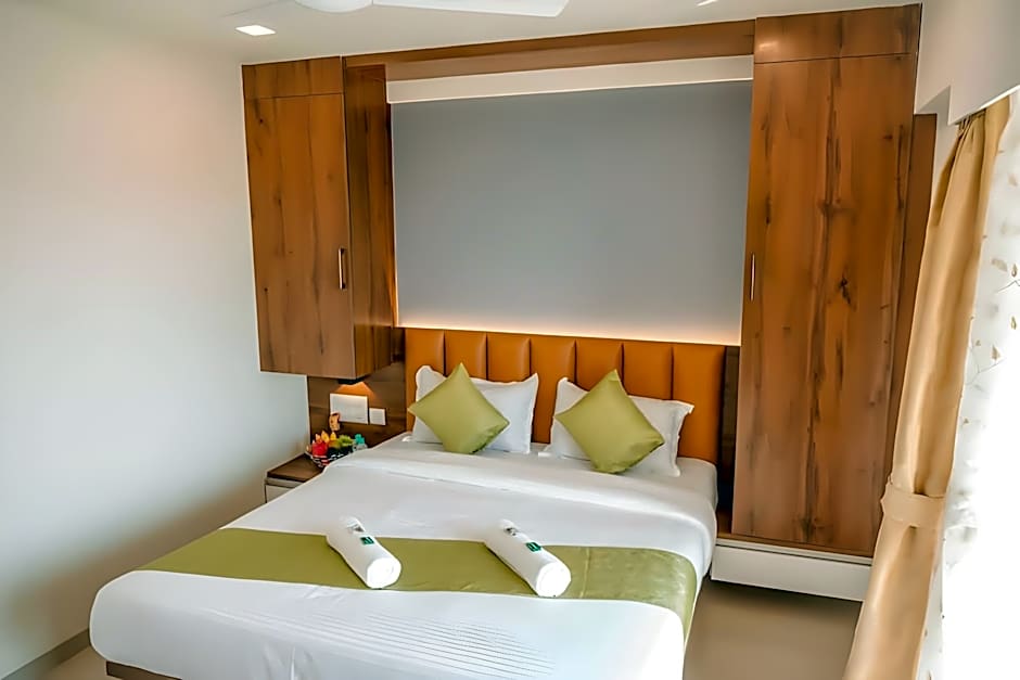 Hotel Heraa International