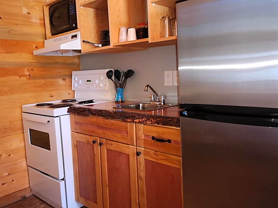 Overlook Inn & Cabins