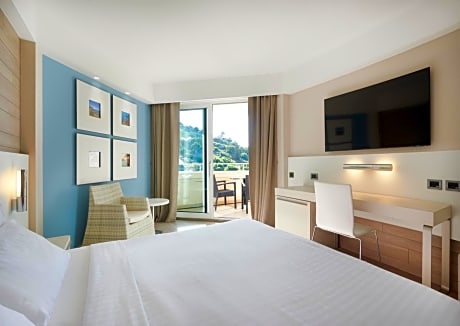 Premium Room with Side Sea View