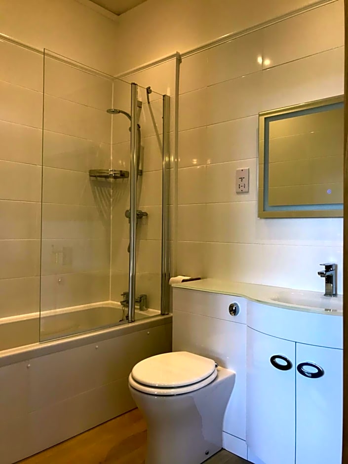 Riverbank House Bed and Breakfast Innishannon