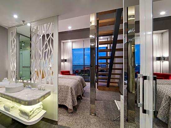 The Sense Deluxe Hotel