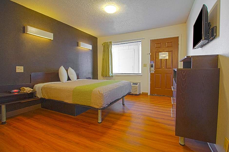 Studio Inn Extended Stay Oklahoma City Airport by OYO