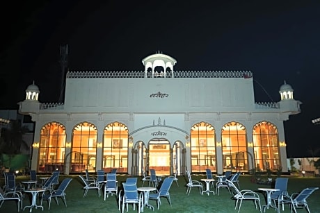 HOTEL DHAROHAR