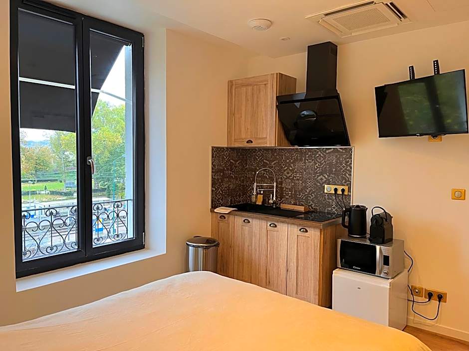 HDG Hôtel Gare de L'Isle Adam Appart's Hotel