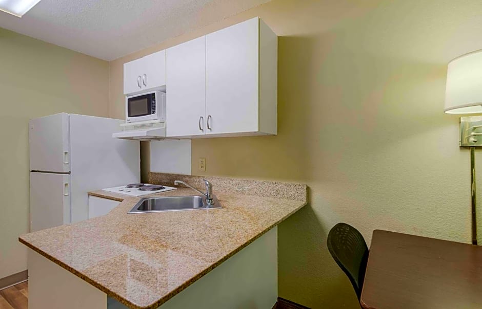 Extended Stay America Select Suites - Atlanta - Alpharetta - Rock Mill Rd.