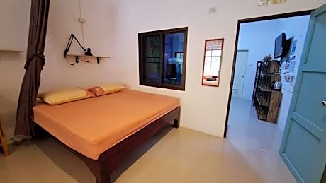 Family Room (5 Adults)