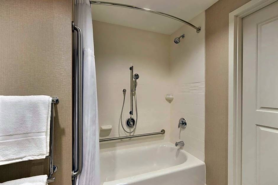 Homewood Suites by Hilton Calgary Downtown