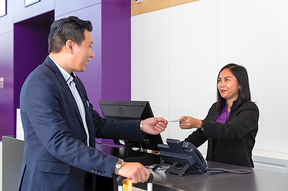 Premier Inn Dubai Dragon Mart