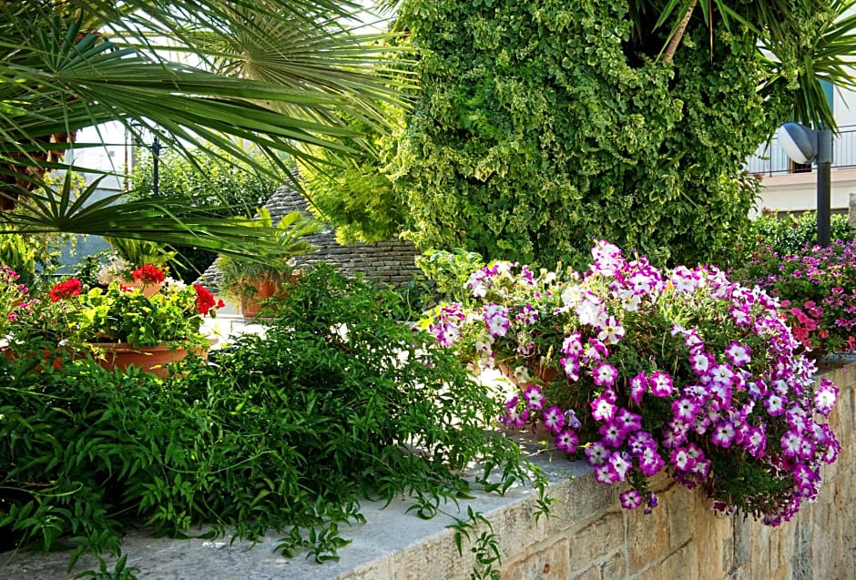 Trullo Giardino Fiorito