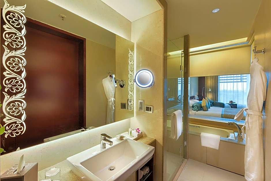 Crowne Plaza Ahmedabad City Centre By IHG