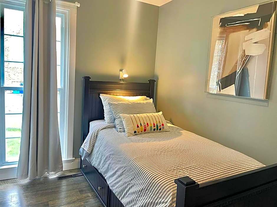 Picton Retreat Downtown - Serene, Stylish & Great Amenities