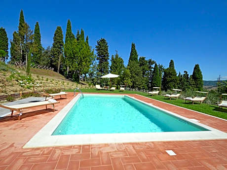 Magnificent Villa in San Casciano dei Bagni with Garden