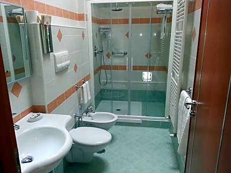 Quadruple Room with Private Bathroom