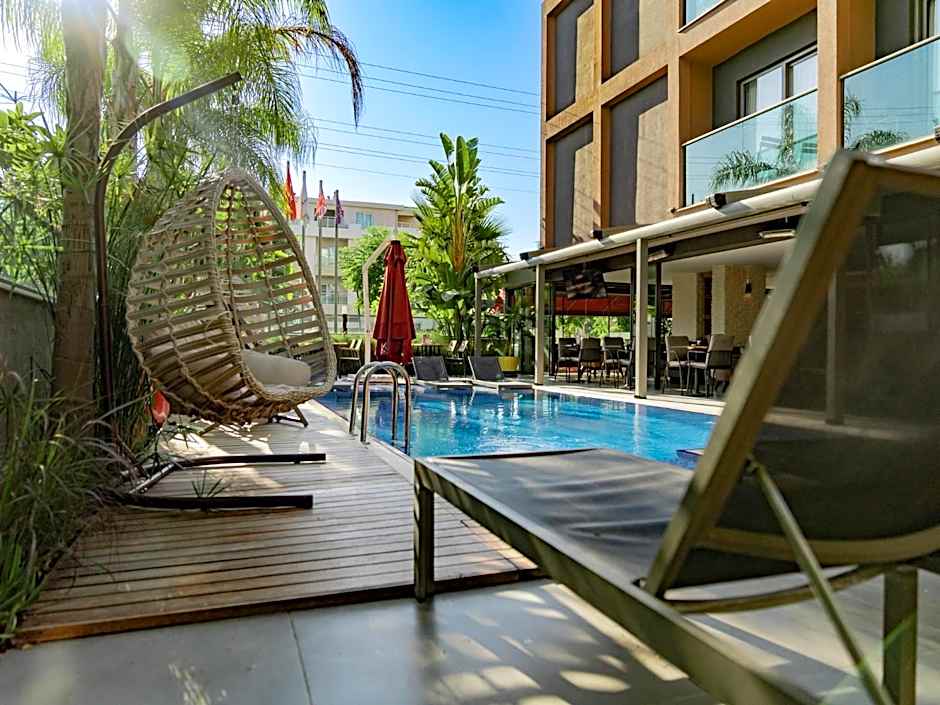 Laren Sea Side Hotel Spa