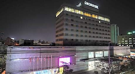 Gumi Century Hotel