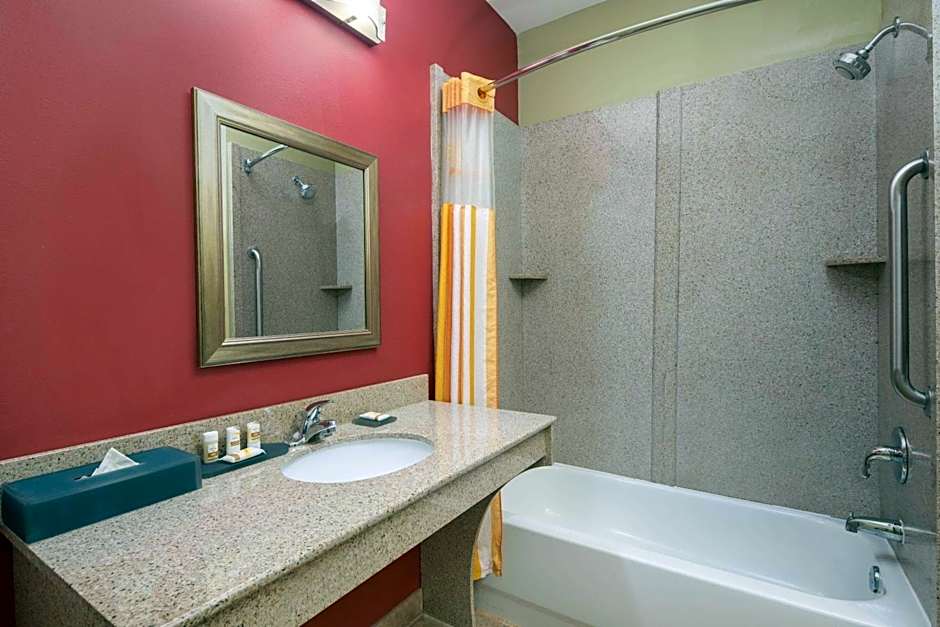 La Quinta Inn & Suites by Wyndham Union City