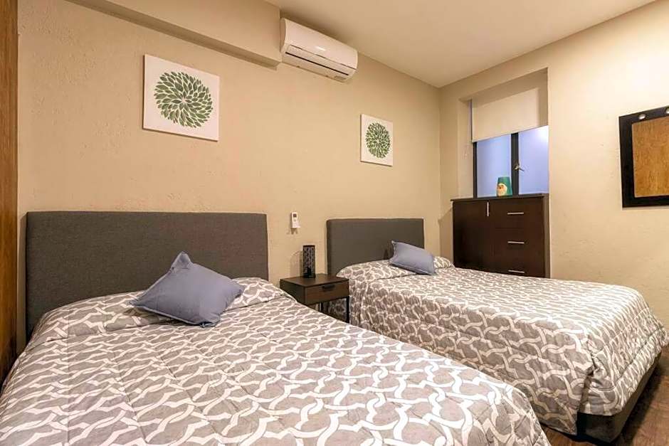 204 Historic Center 2Bdrm 2Bath AC Apt Rooftop