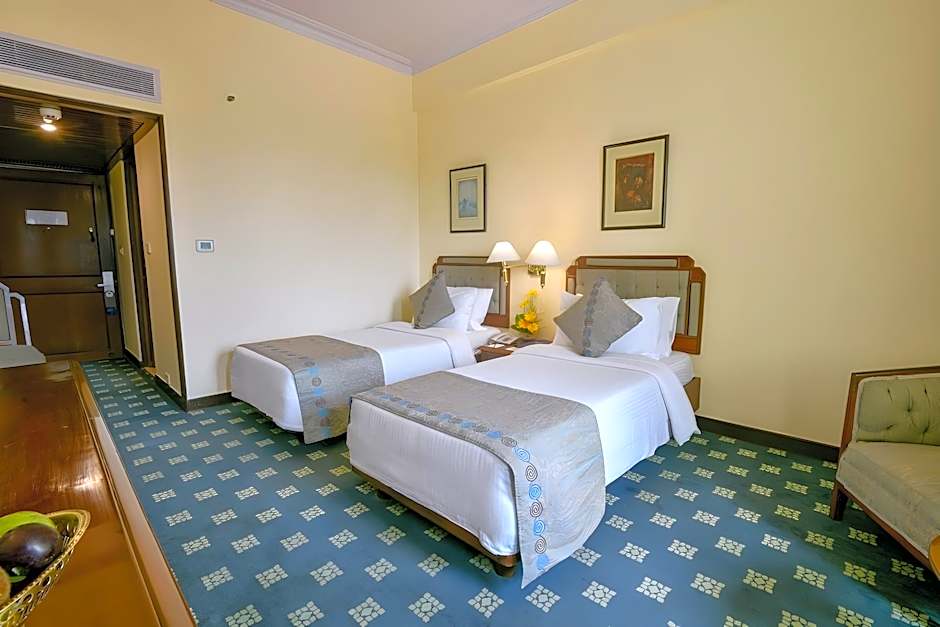 Peerless Hotel Kolkata