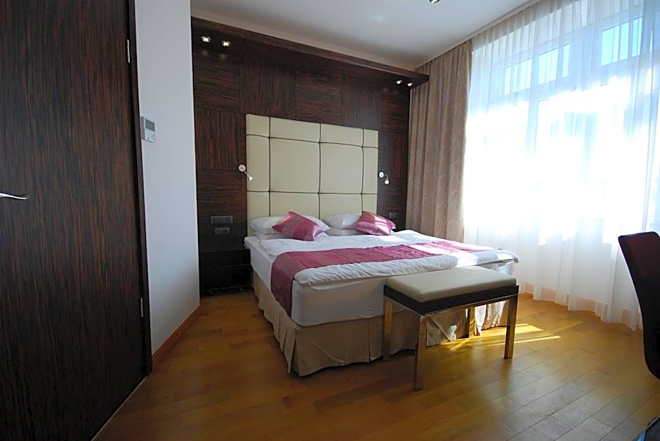 Best Western Plus Hotel Arcadia