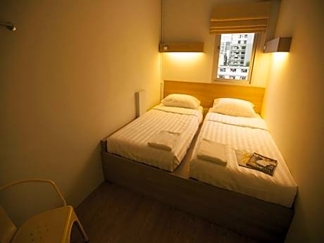 Standard Twin Room with Shared Bathroom