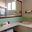 Studio City Court Yard Hotel