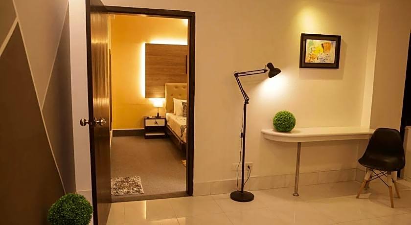 Hotel Tropical Daisy