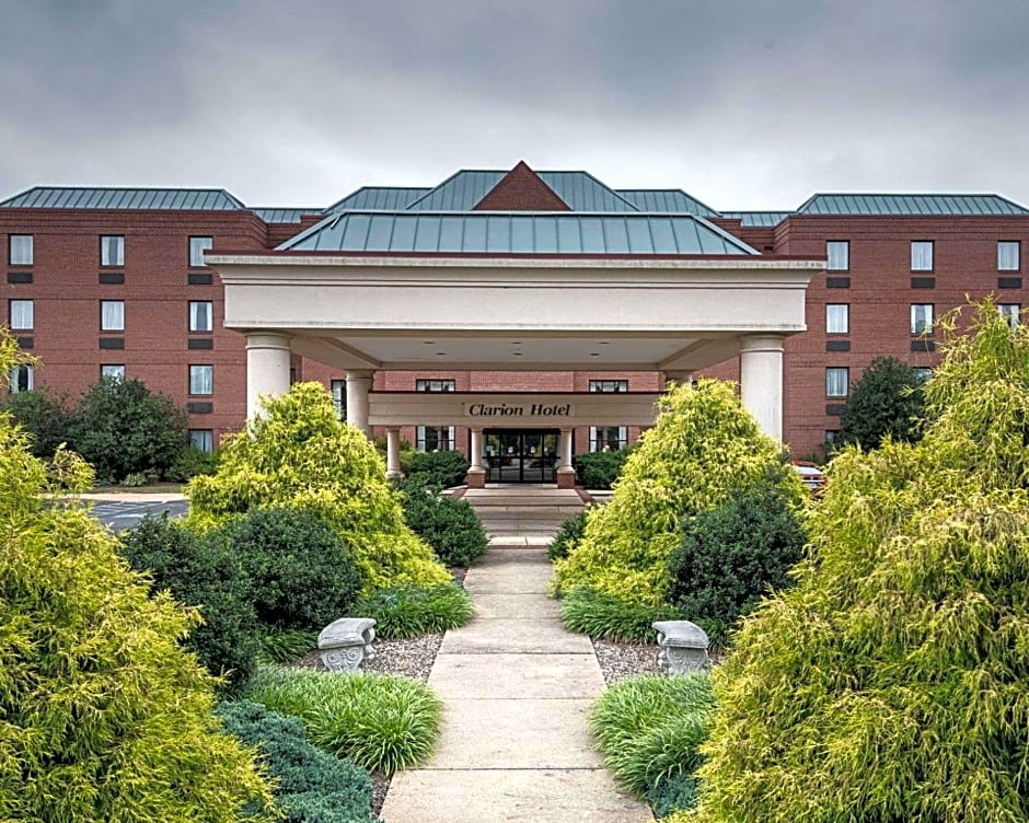 Clarion Hotel & Conference Center