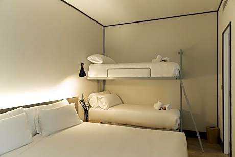 Quadruple Room (4 Adults)