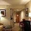 Holiday Inn Express & Suites Lantana By IHG