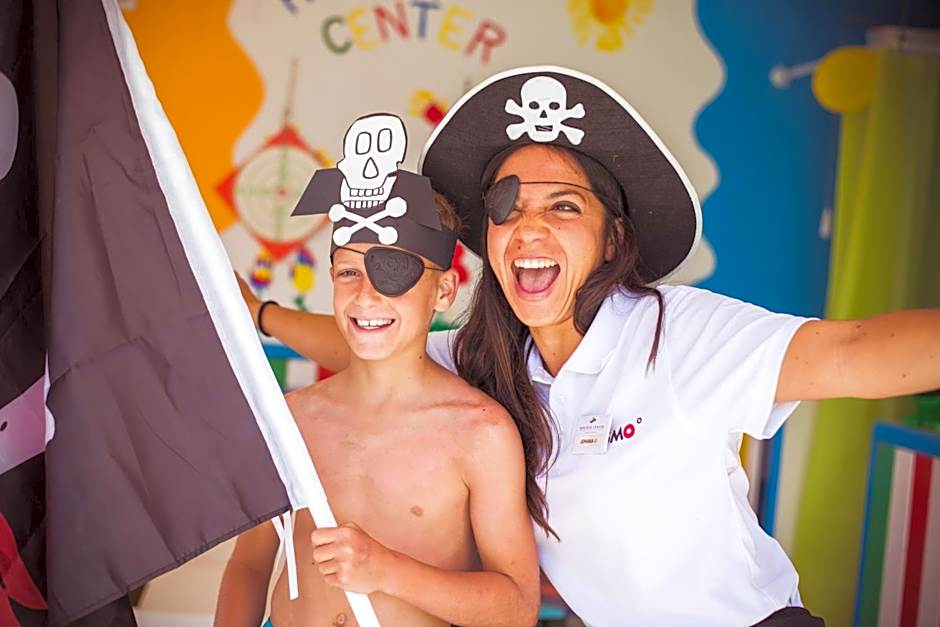 Aparthotel Holiday Center