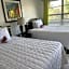 Colony Club Inn & Suites