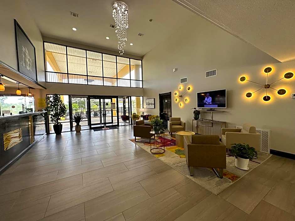 Super 8 by Wyndham Ocean Springs Biloxi