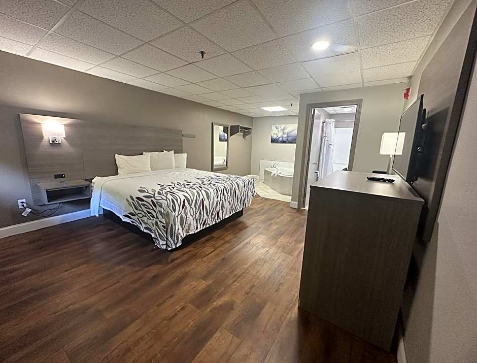 Red Roof Inn & Suites Swansea