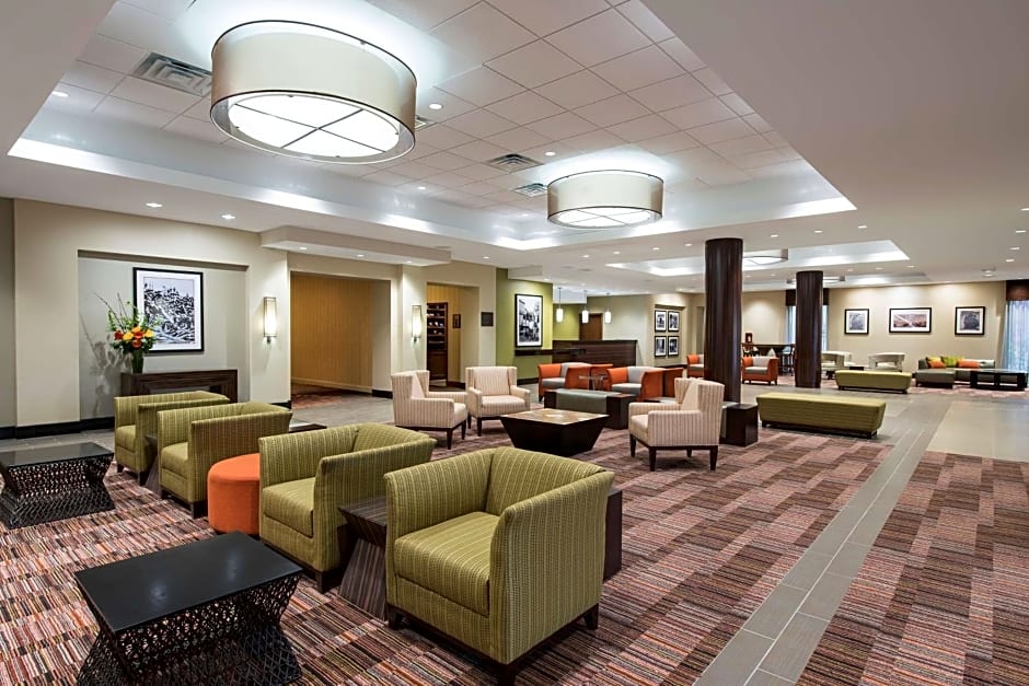 DoubleTree By Hilton Hotel Grand Rapids Airport