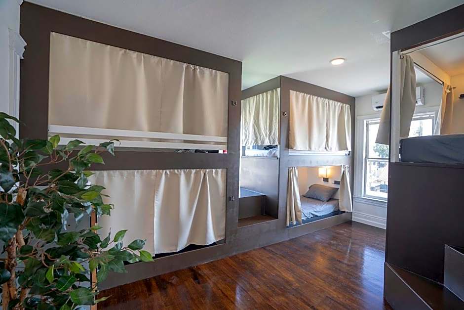 Burlington Hostel