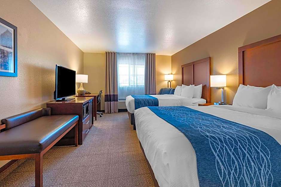 Photo 1 of 50 of Comfort Inn & Suites Ukiah Mendocino County