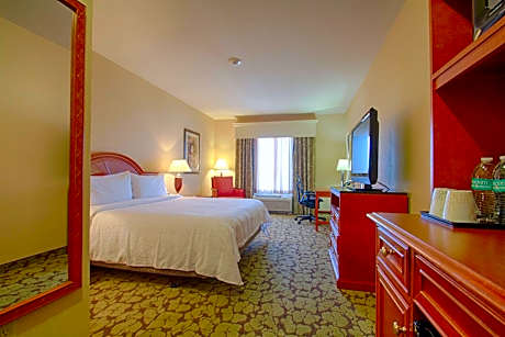 1 King Bed