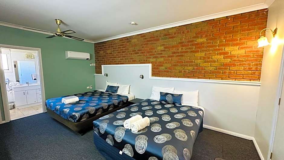 Early Australian Motor Inn