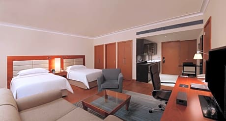 Deluxe Twin Room with Pool Or Golf View