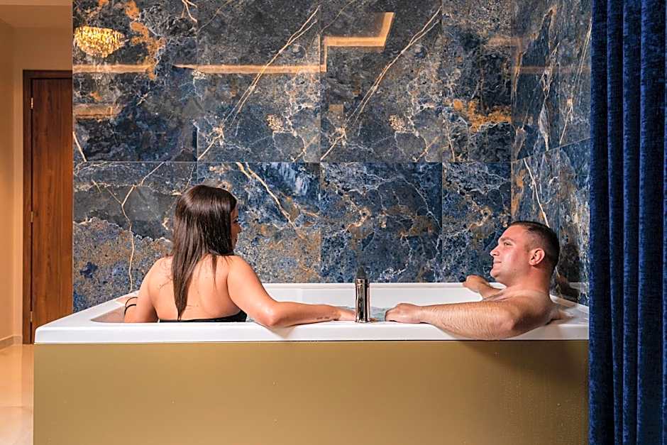 FLOARA DI MUNTE Forest Luxury Suites