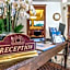 Admiral Hotel Villa Erme