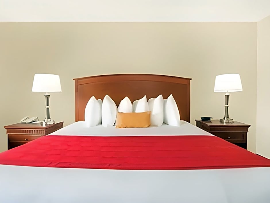 Ramada by Wyndham Enid